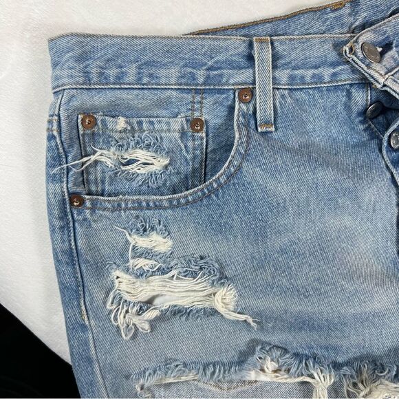 Levi’s 501 Heavily Distressed Cut Off Shorts - Picture 8 of 10